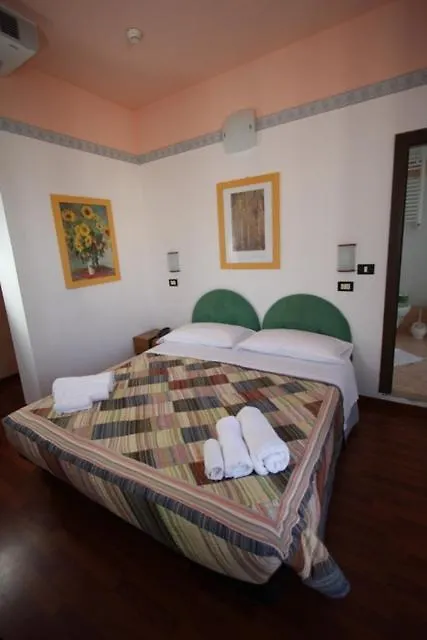 ***  Hotel Stella D'Italia - Nuova Gestione Rímini Italia